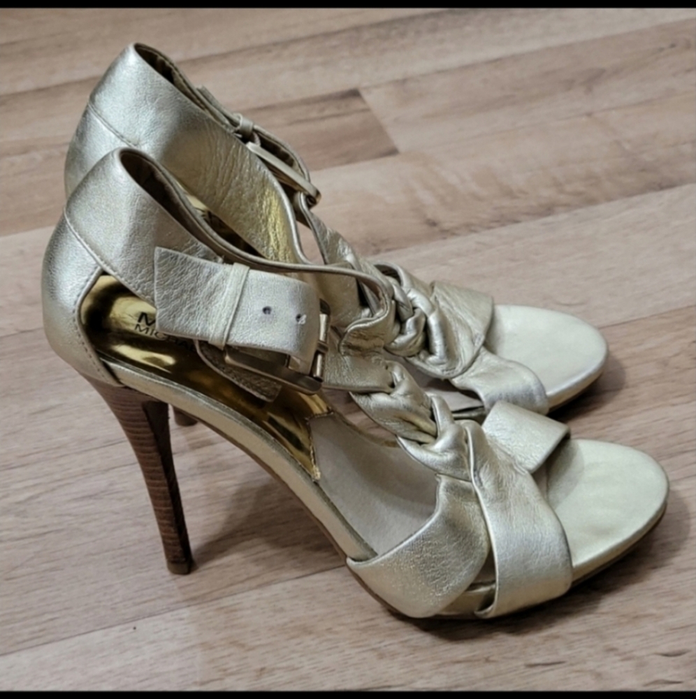 Michael Kors Gold Leather Braided Vamp Strappy Wood Stilleto Heels Size 7